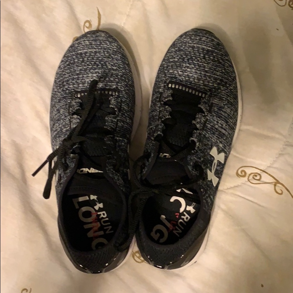 Under Armour Run Long shoes